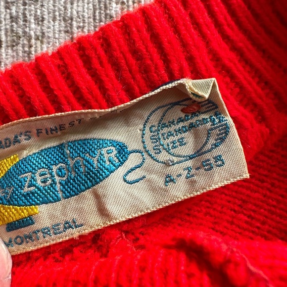 Vintage Fringe Mock Neck Knit Poncho/Cape- Canadian Made - Red/Green - Picture 4 of 7